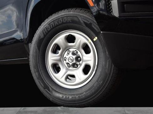 New 2026 Nissan Frontier S image 3