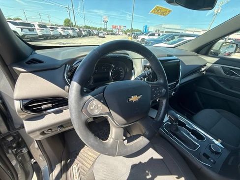 Used 2023 Chevrolet Traverse LT FWD image 20