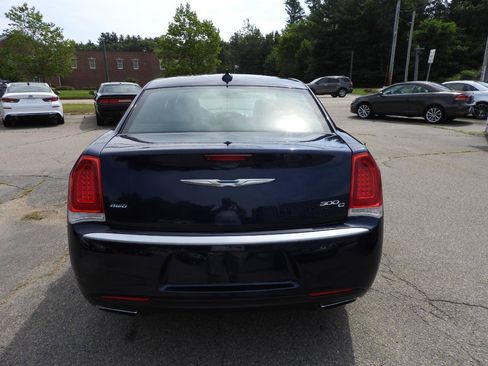 Used 2016 Chrysler 300 C Platinum AWD/4WD image 5