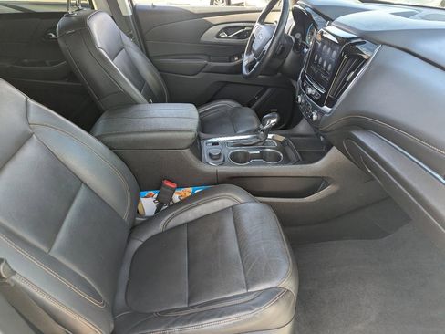 Used 2021 Chevrolet Traverse RS w/ LPO, Floor Liner Package image 12
