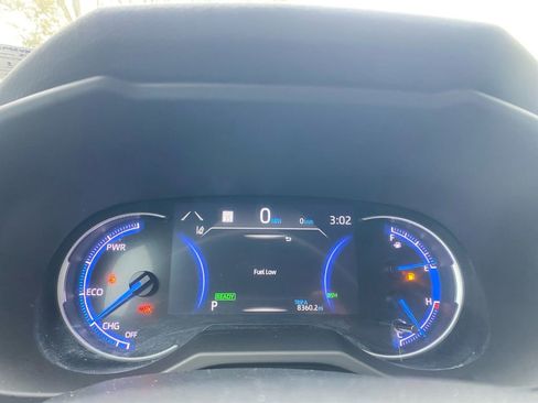 Used 2024 Toyota RAV4 XLE image 19