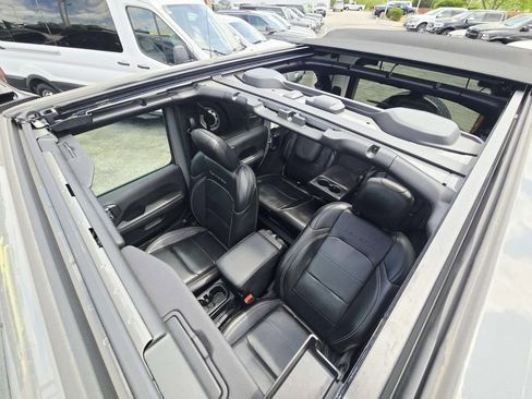 Used 2023 Jeep Wrangler Unlimited Sahara w/ Cold Weather Group image 10