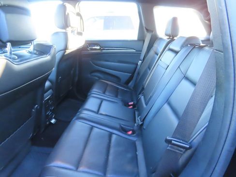 Used 2020 Jeep Grand Cherokee Overland image 11