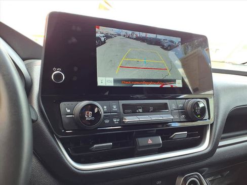 Certified 2025 Toyota Grand Highlander AWD image 13