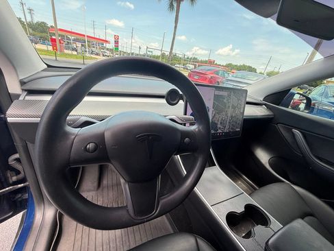 Used 2021 Tesla Model Y Long Range AWD/4WD image 7