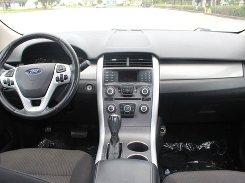 Used 2011 Ford Edge SEL FWD image 12