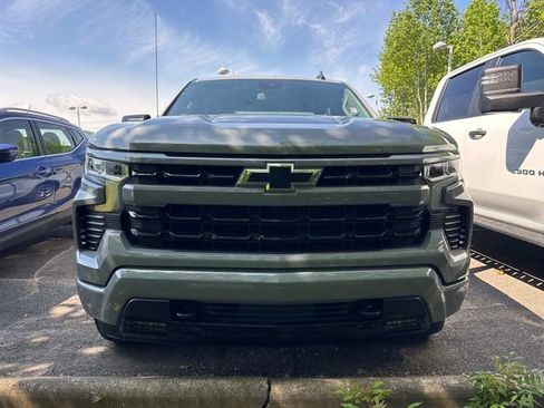 Used 2024 Chevrolet Silverado 1500 RST AWD/4WD image 12