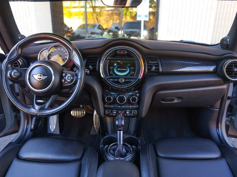 Used 2017 MINI Cooper S image 25