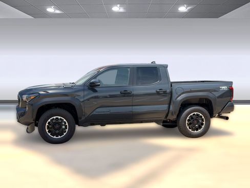 Used 2026 Toyota Tacoma TRD Off-Road w/ TRD Off Road Upgrade Package AWD/4WD image 2
