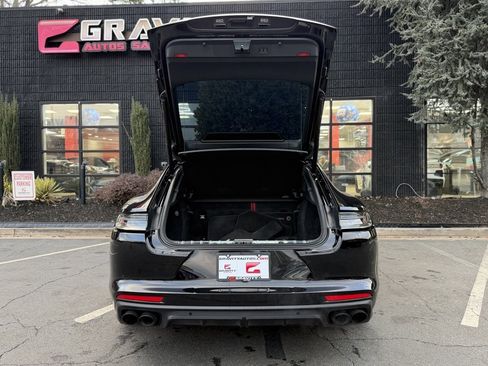 Used 2023 Porsche Panamera Platinum Edition image 17