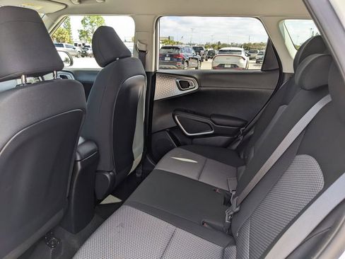 Certified 2025 Kia Soul LX image 19