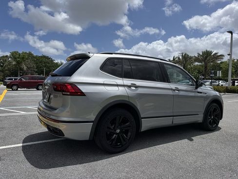 Used 2023 Volkswagen Tiguan SE R-Line image 24