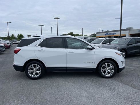 Used 2019 Chevrolet Equinox LT FWD image 2