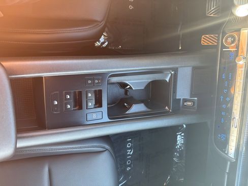 Used 2023 Hyundai Ioniq 6 Limited image 29