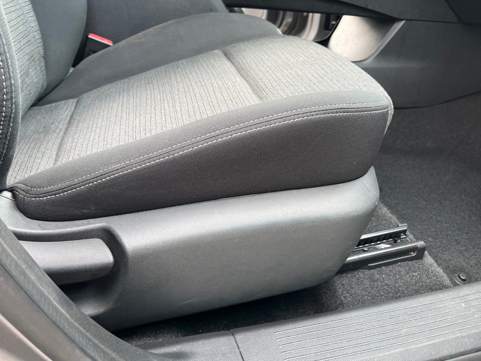 Used 2021 Nissan Rogue S FWD image 30