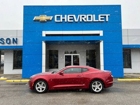 Used 2023 Chevrolet Camaro LT RWD image 1