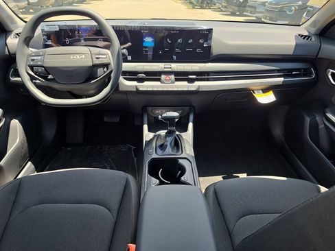 New 2026 Kia K4 FWD image 12