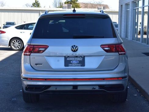 Used 2023 Volkswagen Tiguan SE R-Line image 10