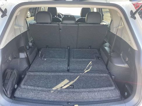 Used 2022 Volkswagen Tiguan SE FWD image 10