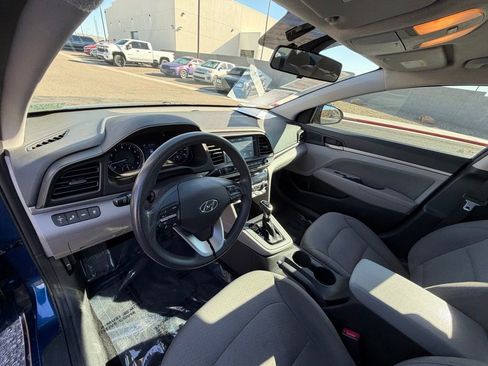 Used 2020 Hyundai Elantra SEL FWD image 12