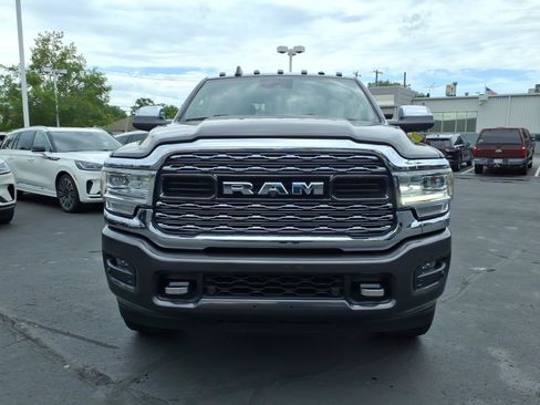 Used 2022 RAM 2500 Limited AWD/4WD image 2