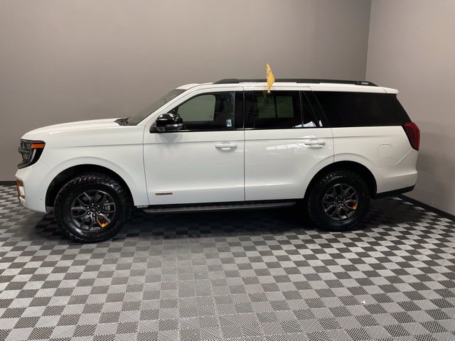 Used 2025 Ford Expedition Tremor AWD/4WD image 6