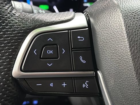Used 2024 Toyota Sienna Limited AWD/4WD image 27