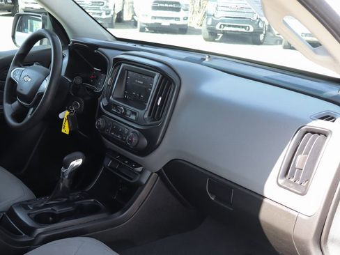 Used 2022 Chevrolet Colorado W/T w/ WT Convenience Package RWD image 40