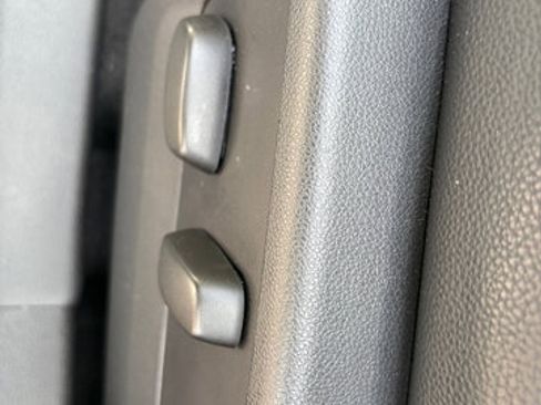 Used 2022 Buick Envision Preferred FWD image 15