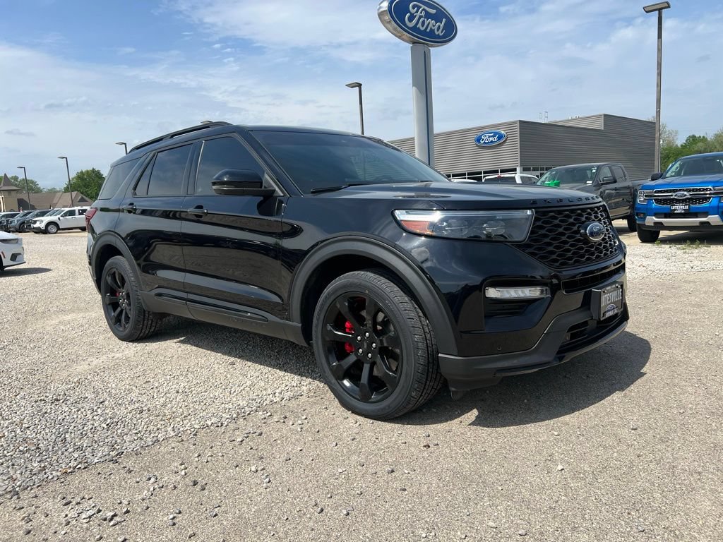 Used 2023 Ford Explorer ST w/ Equipment Group 401A AWD/4WD image 2