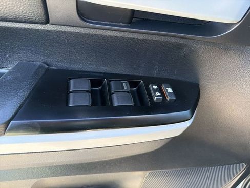 Used 2019 Toyota Tundra SR5 AWD/4WD image 10