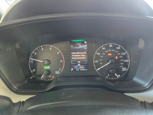 Used 2024 Toyota Corolla SE w/ SE Package image 14