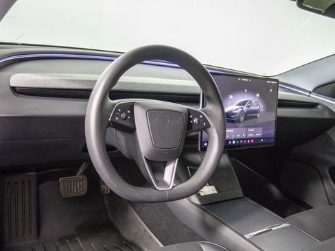 Used 2025 Tesla Model 3 Long Range RWD image 18