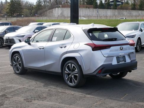 New 2026 Lexus UX 300h AWD image 4