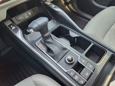 New 2026 Kia Sorento S w/ S Panoramic Sunroof Package image 15