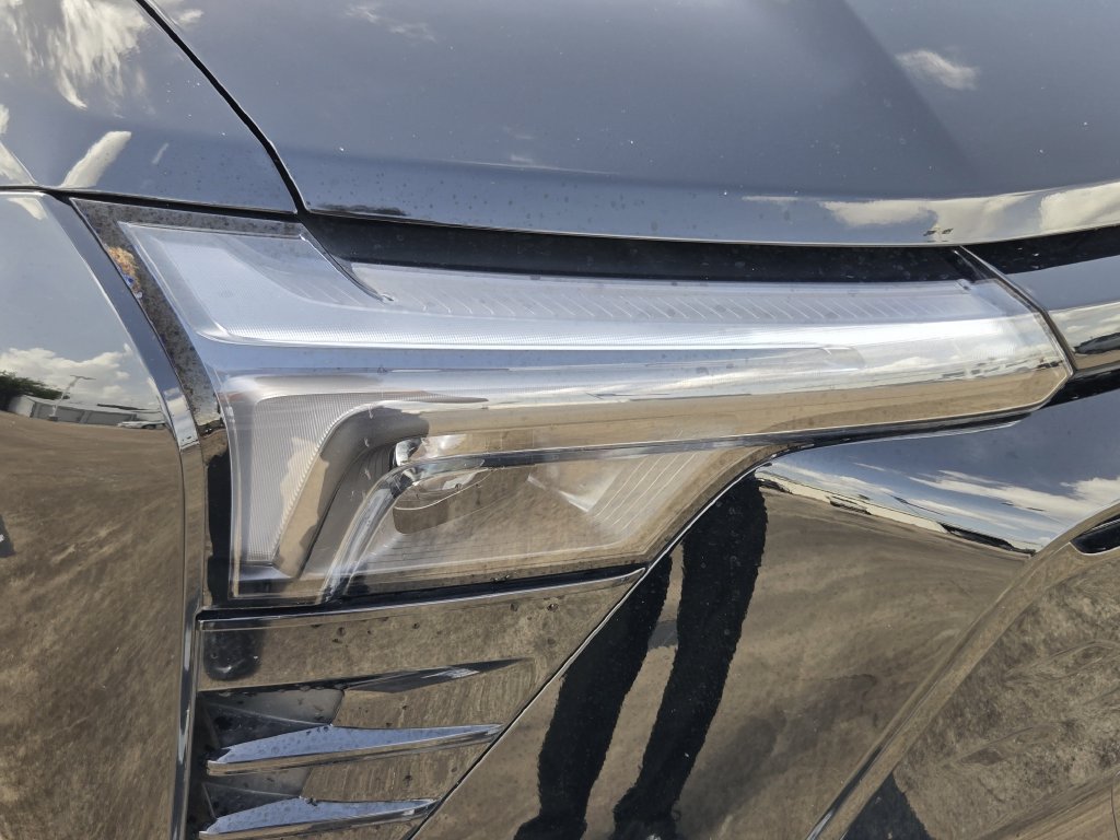 New 2025 Chevrolet Blazer EV LT w/ Midnight/Sport Edition FWD image 10