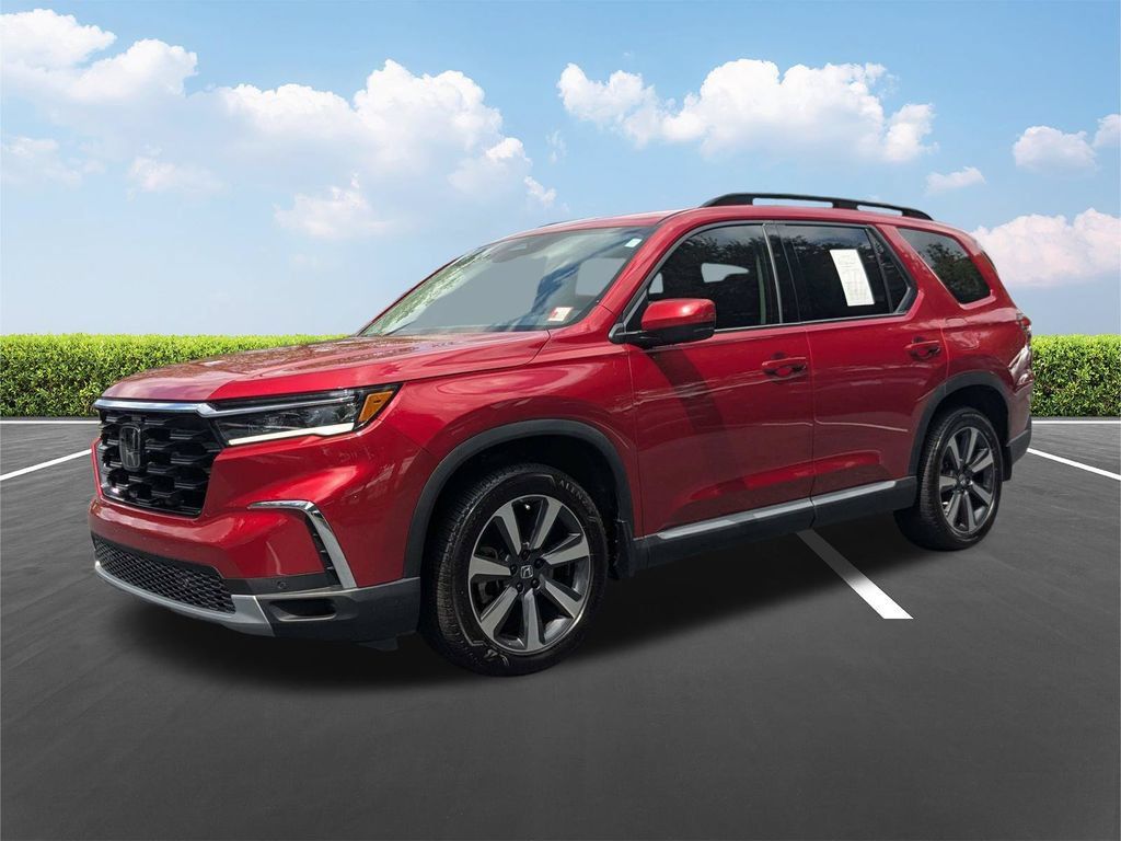 Used 2025 Honda Pilot Touring image 12
