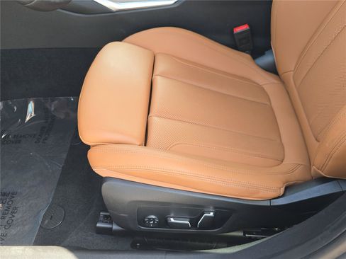 Used 2025 BMW 330i Sedan RWD image 15