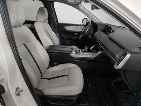 Used 2024 MAZDA CX-90 Plug-In Hybrid w/ Premium Pkg image 27