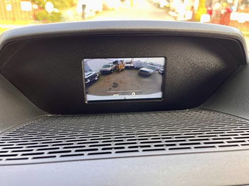 Used 2019 Ford Transit 250 148 Medium Roof image 12