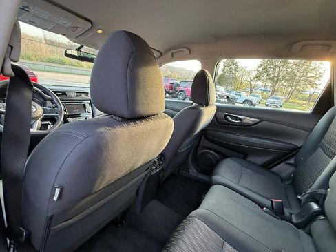 Used 2018 Nissan Rogue S image 28