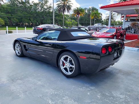 Used 2003 Chevrolet Corvette Convertible w/ Preferred Equipment Group1 RWD image 14