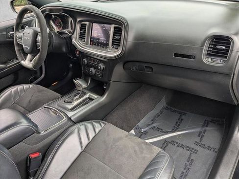 Used 2022 Dodge Charger SRT Hellcat w/ Harman/Kardon Audio Group RWD image 23