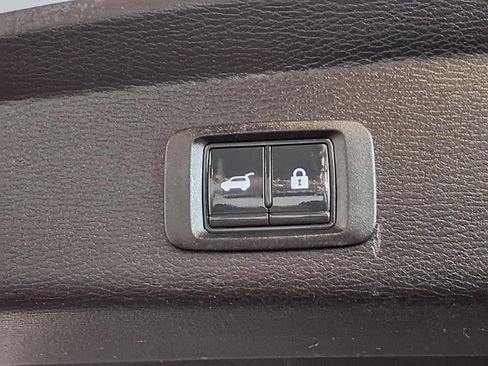Used 2022 Mitsubishi Outlander SE AWD/4WD image 7