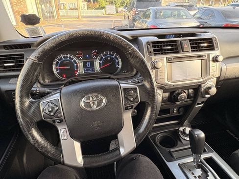 Used 2016 Toyota 4Runner SR5 AWD/4WD image 23