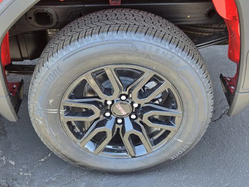 New 2025 GMC Sierra 1500 Elevation image 5