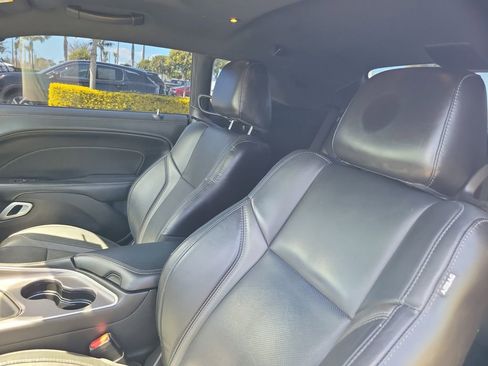 Used 2021 Dodge Challenger SXT w/ Plus Package image 17