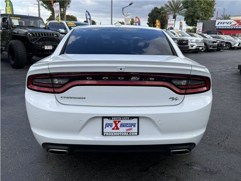 Used 2018 Dodge Charger R/T image 5