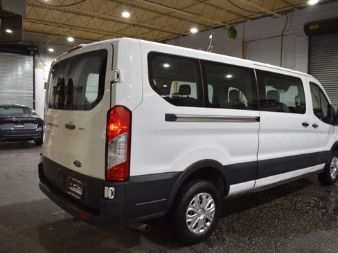 Used 2021 Ford Transit 350 XLT RWD image 11