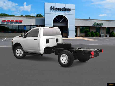New 2024 RAM 3500 Tradesman image 4